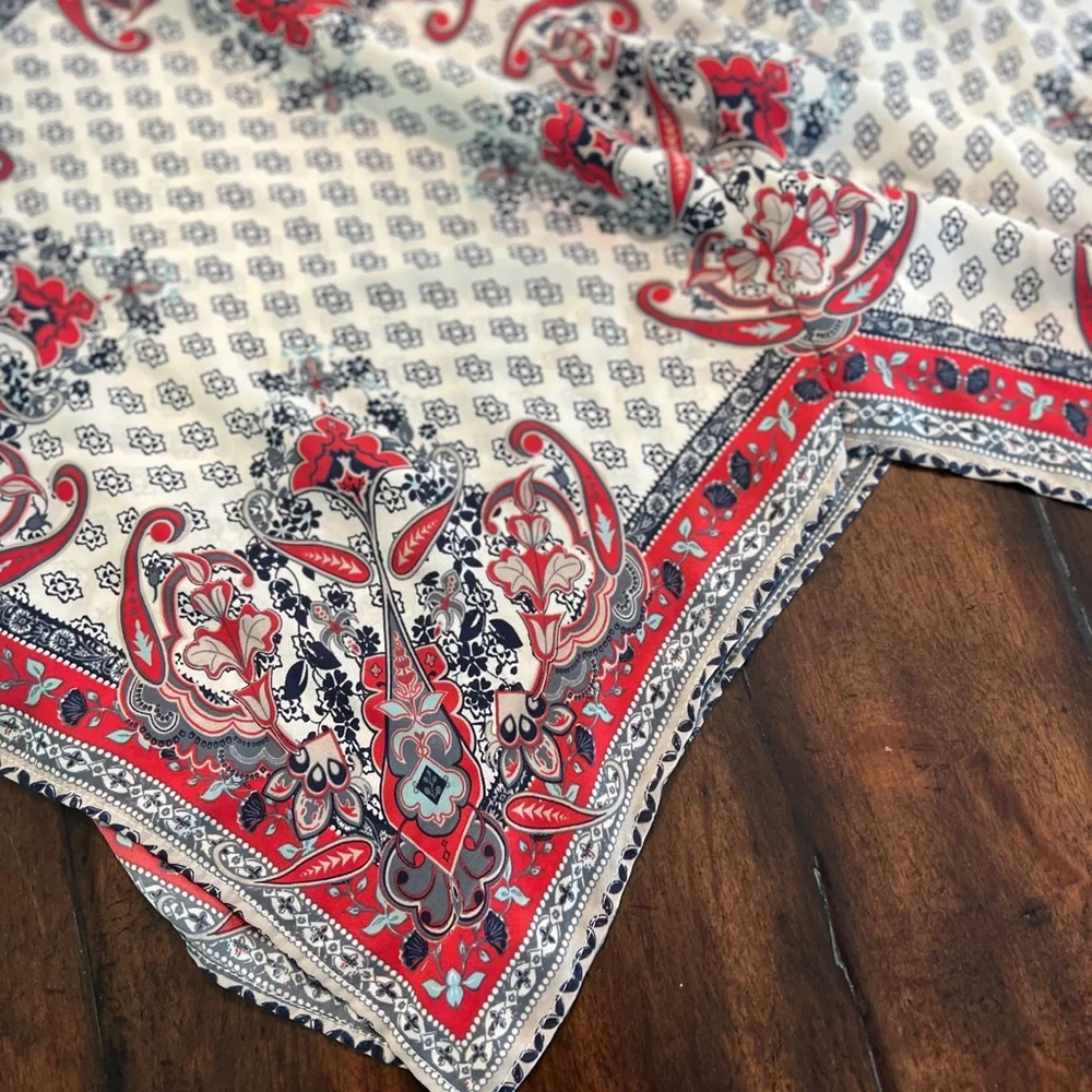 Handkerchief blouse- Size XS - Picture 4 of 7